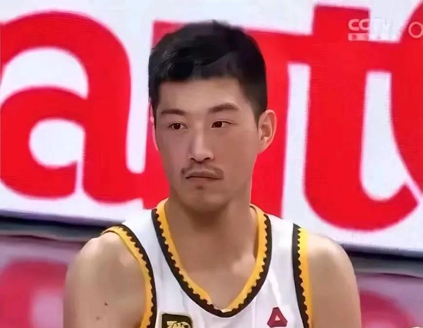 关于贵州男篮努力奋斗，但最终败在关键时刻的信息