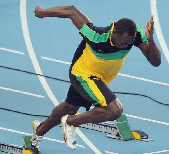 包含震撼！博尔特在赛车赛场挺进决赛！的词条